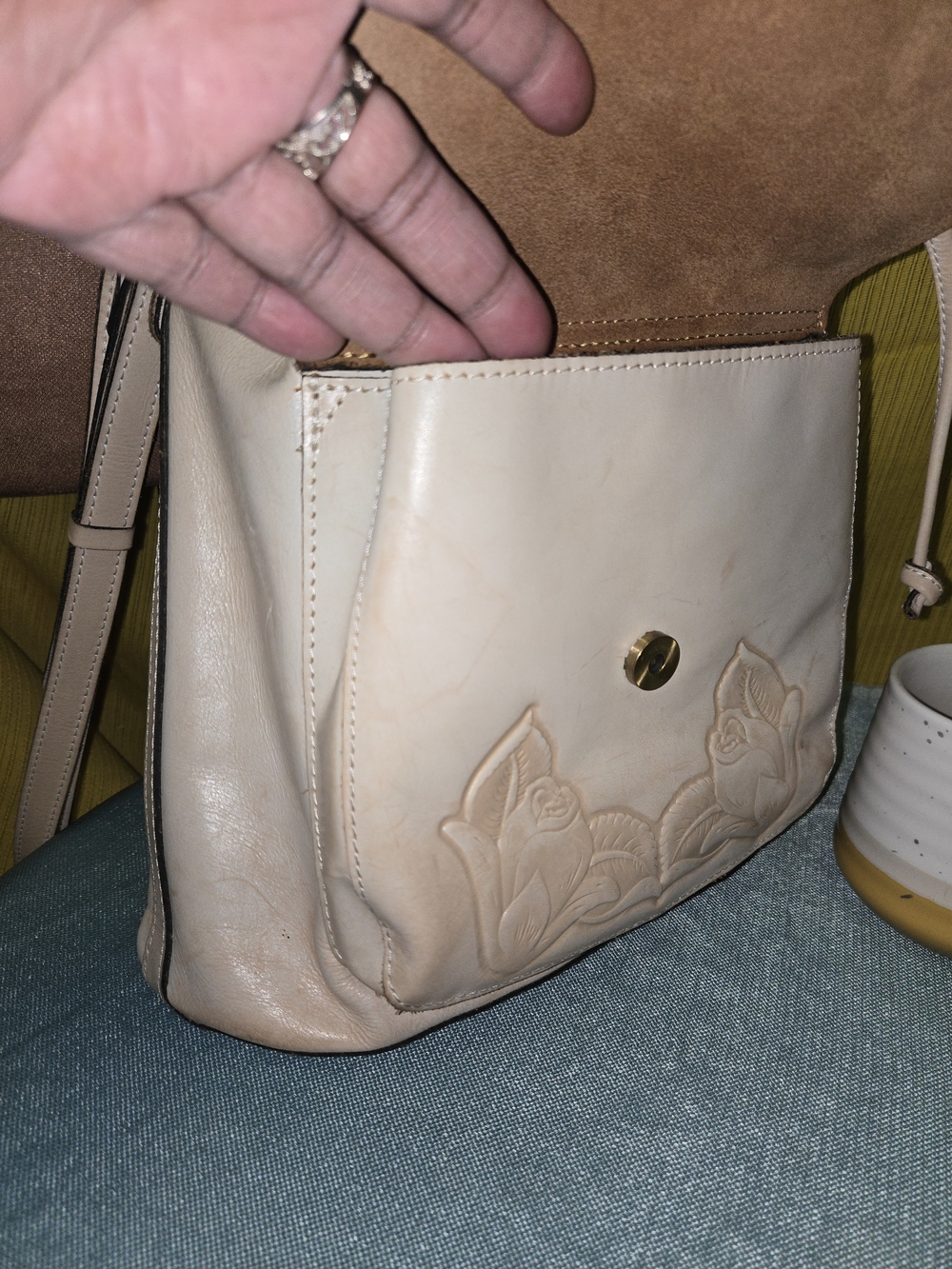 Patricia Nash! EUC💯 Womens Floral Embossed Cream Leather HOBO Set - Picture 3 of 16